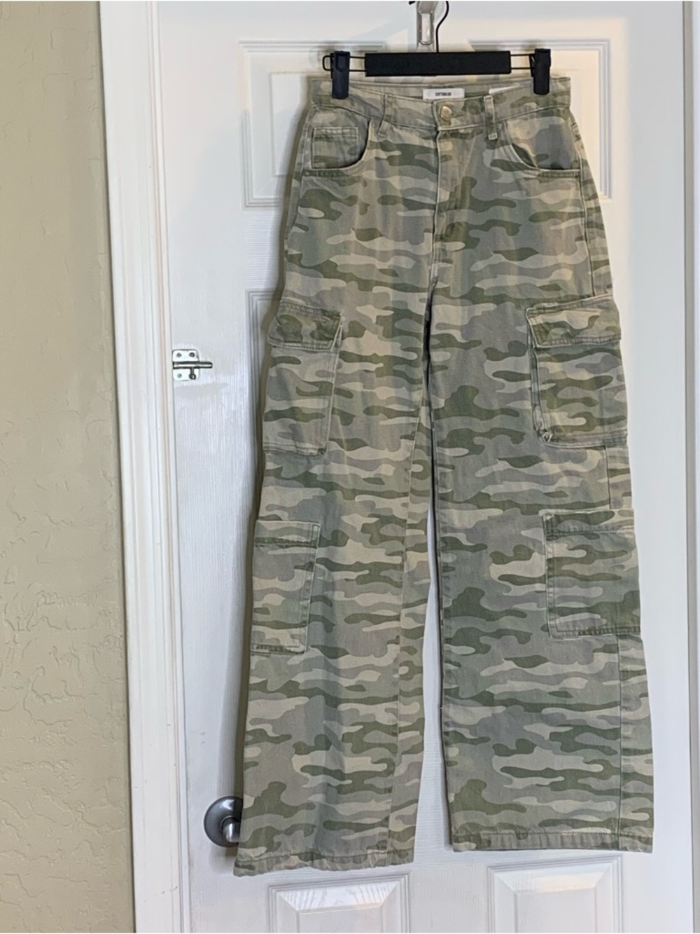 Cotton On Cargo Wide Leg Jean Camo Print Size 2 - Picture 3 of 11